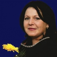 CAMELIACROITORU
